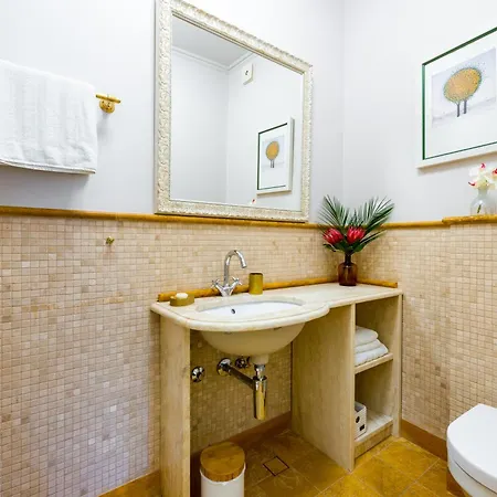 Dominus Little Palace