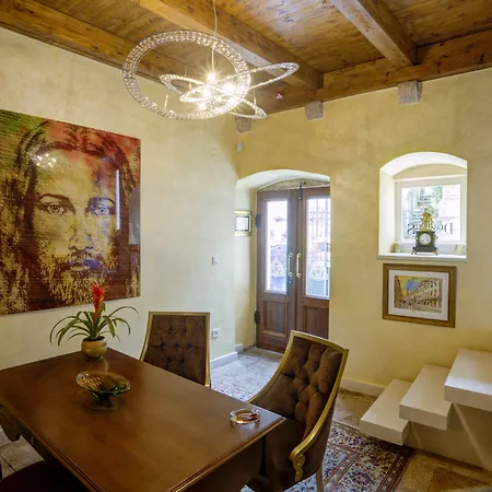 Dominus Little Palace Oda ve Kahvaltı 4*