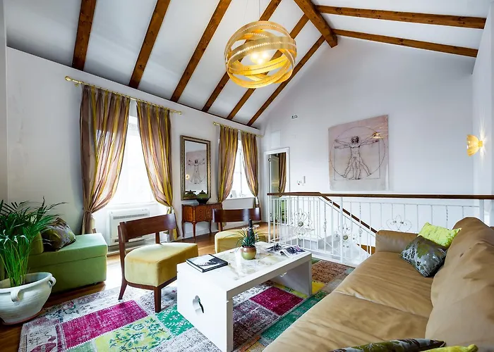 Dominus Little Palace