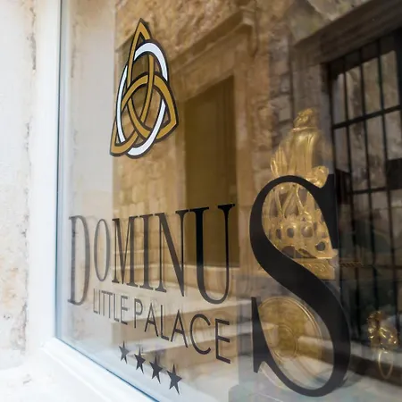 Dominus Little Palace Bed & Breakfast